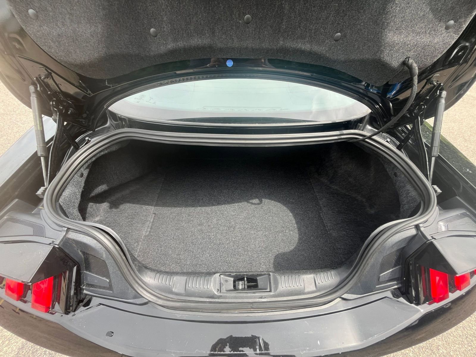 Used 2024 Ford Mustang Premium image 25