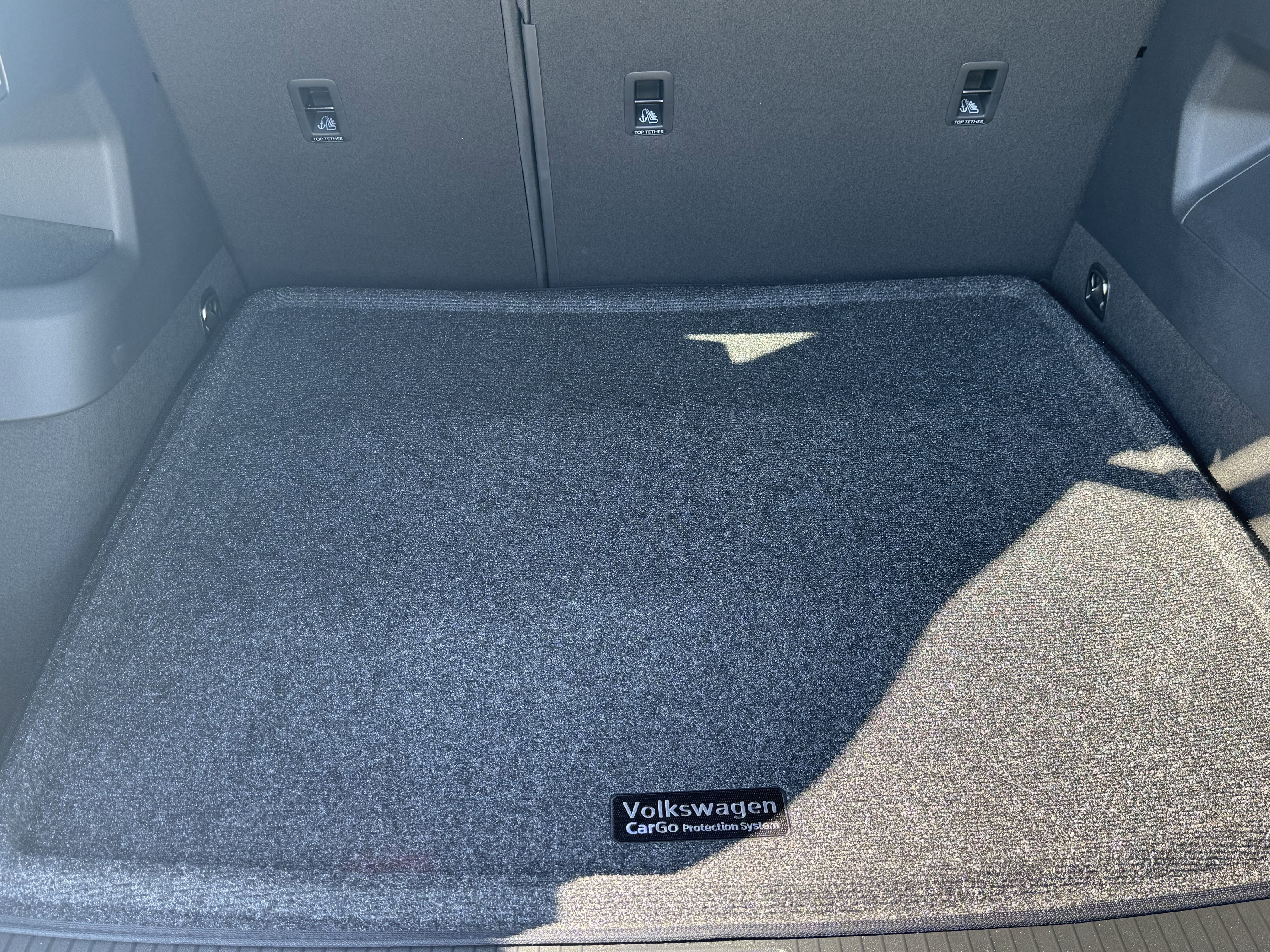 Certified 2026 Volkswagen Tiguan SE R-Line FWD image 49