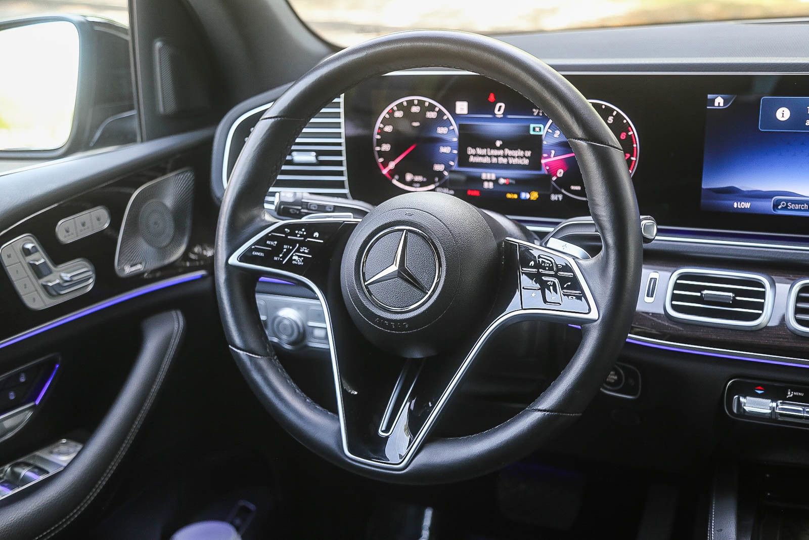 Used 2025 Mercedes-Benz GLS 450 4MATIC image 13