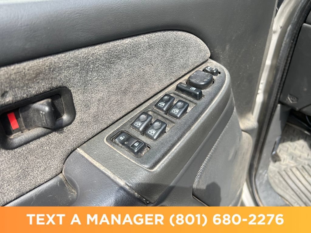 Used 2003 Chevrolet Silverado 2500 LS w/ Skid Plate Package AWD/4WD image 11