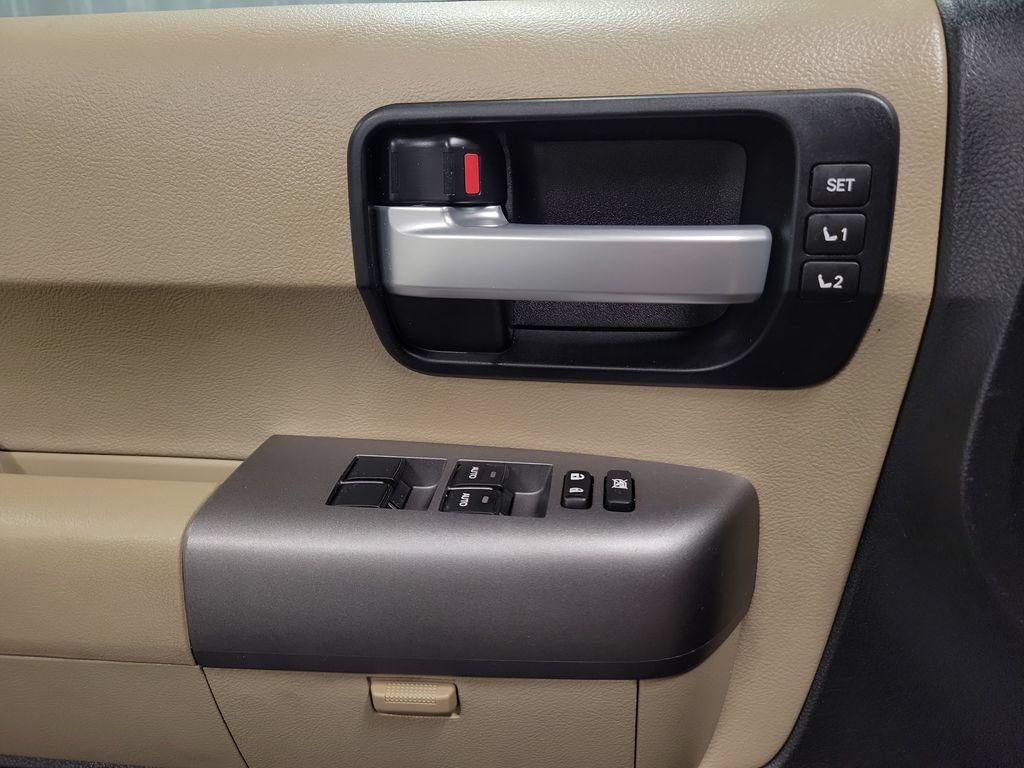 Used 2016 Toyota Sequoia Limited w/ Safety & Convenience Package AWD/4WD image 25