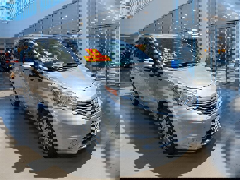 Used 2015 Nissan Versa Note SV image 1