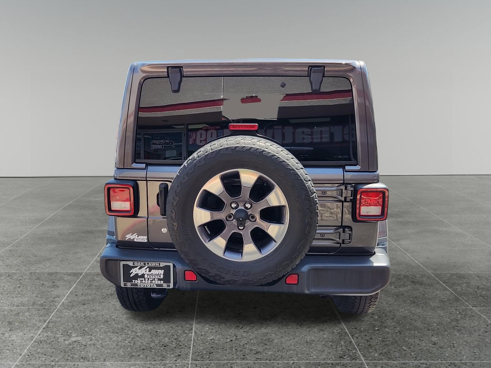 Used 2018 Jeep Wrangler Unlimited Sahara AWD/4WD image 6