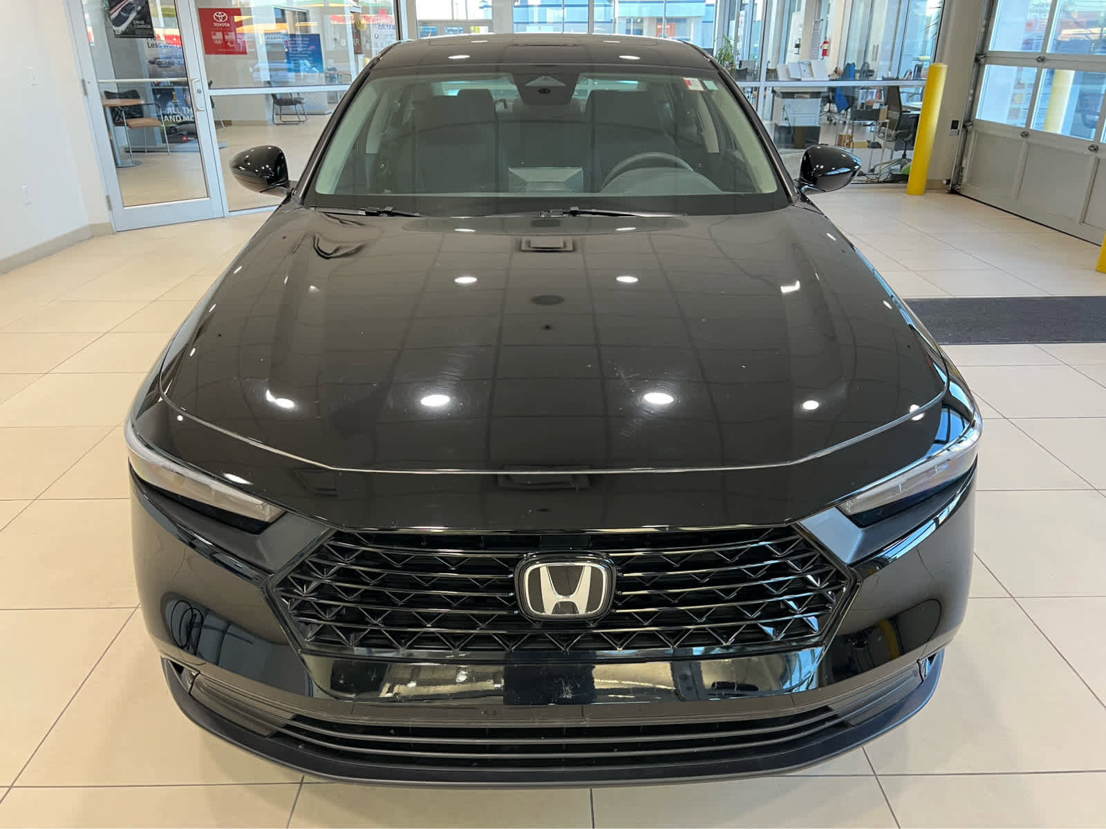 Used 2023 Honda Accord EX image 2