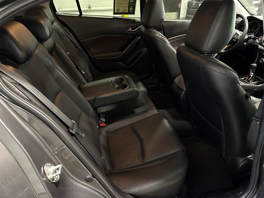 Used 2018 MAZDA MAZDA3 Grand Touring w/ Premium Equipment Package image 13