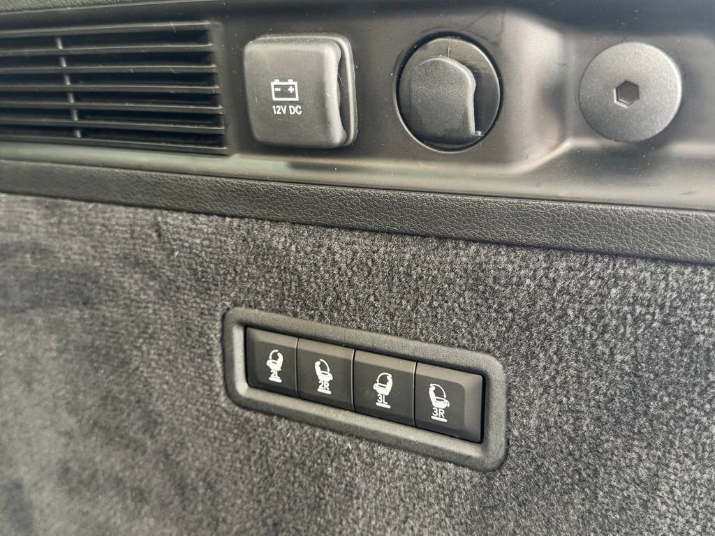 Used 2022 Jeep Grand Wagoneer Series II AWD/4WD image 20