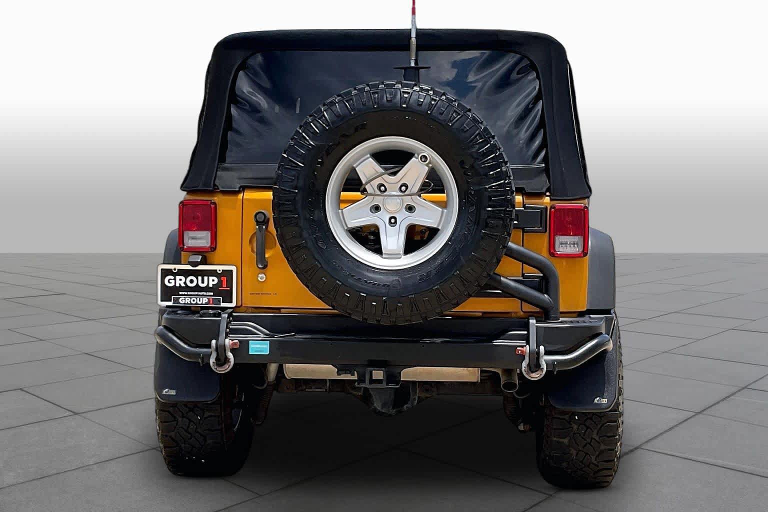 Used 2014 Jeep Wrangler Rubicon AWD/4WD image 4