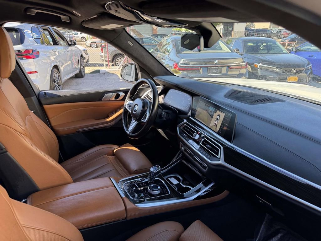 Used 2020 BMW X7 M50i w/ Executive Package AWD/4WD image 14