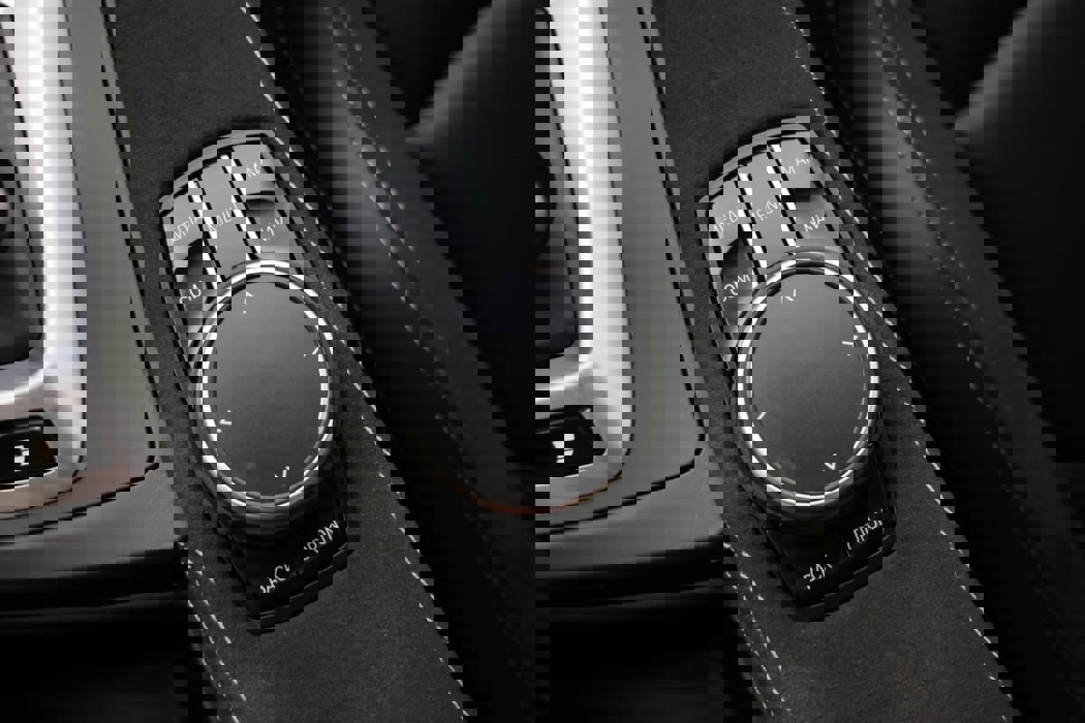 Used 2019 BMW M4 CS w/ Executive Package image 28