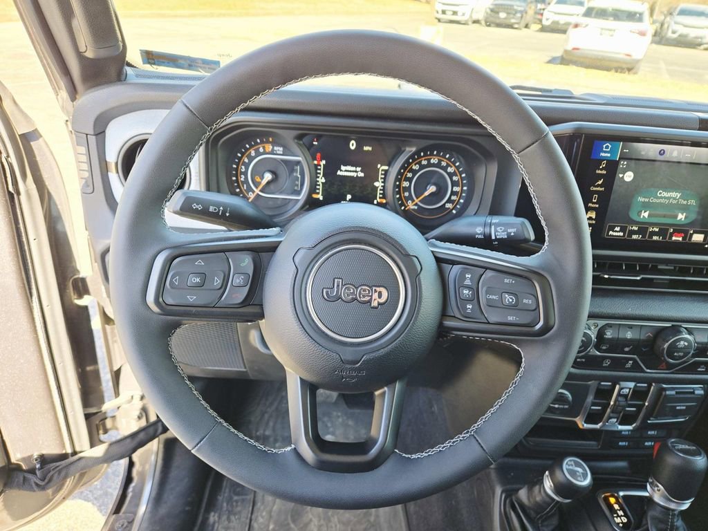 Certified 2025 Jeep Gladiator Sport AWD/4WD image 20