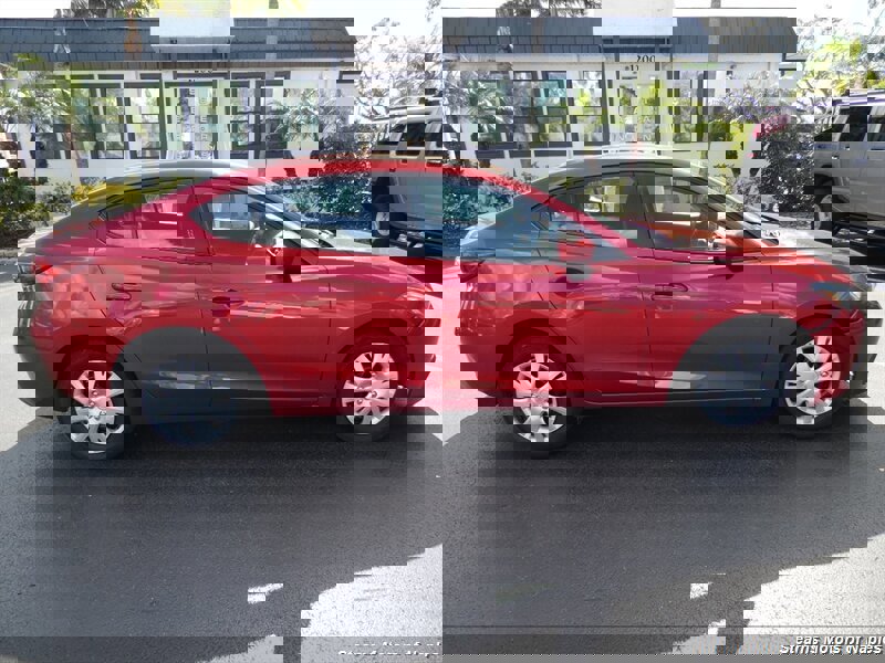 Used 2015 MAZDA MAZDA3 i Sport image 2