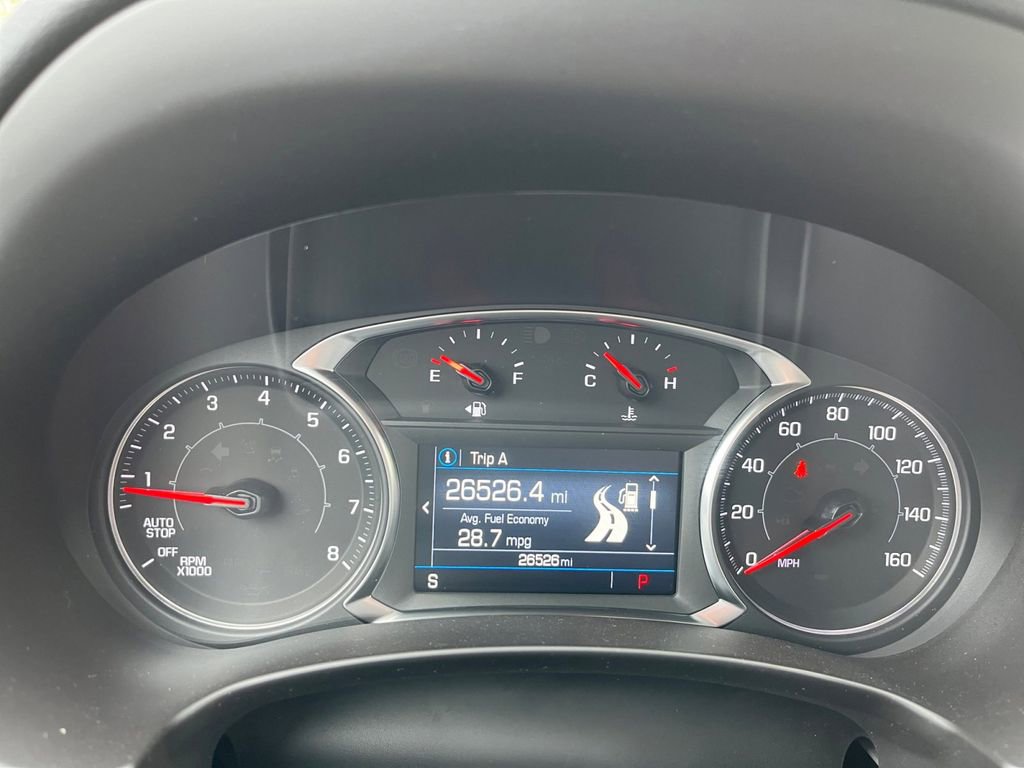 Used 2024 GMC Terrain SLE w/ Driver Convenience Package FWD image 17