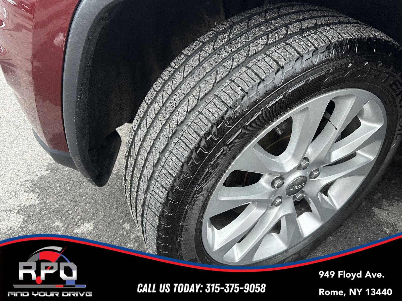 Used 2019 Jeep Grand Cherokee Limited w/ Luxury Group II image 10