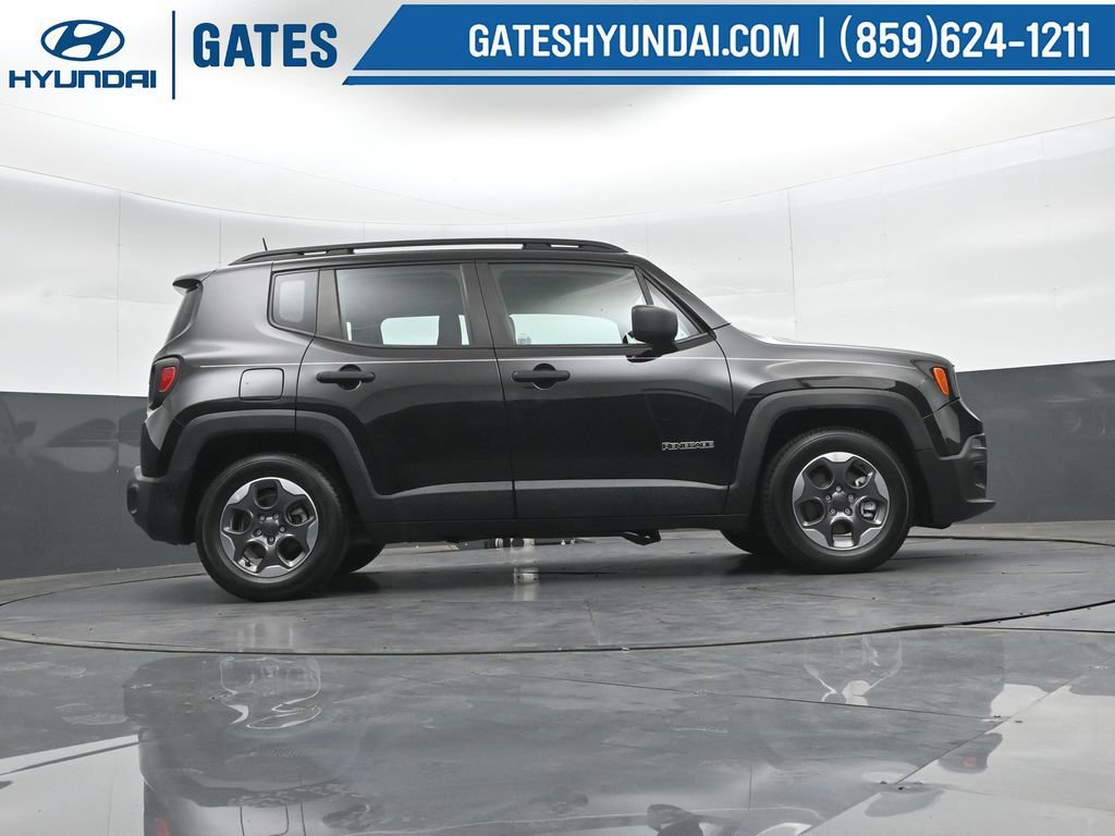 Used 2015 Jeep Renegade Sport w/ Power & Air Group FWD image 32