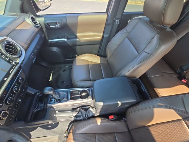 Used 2021 Toyota Tacoma Limited AWD/4WD image 21