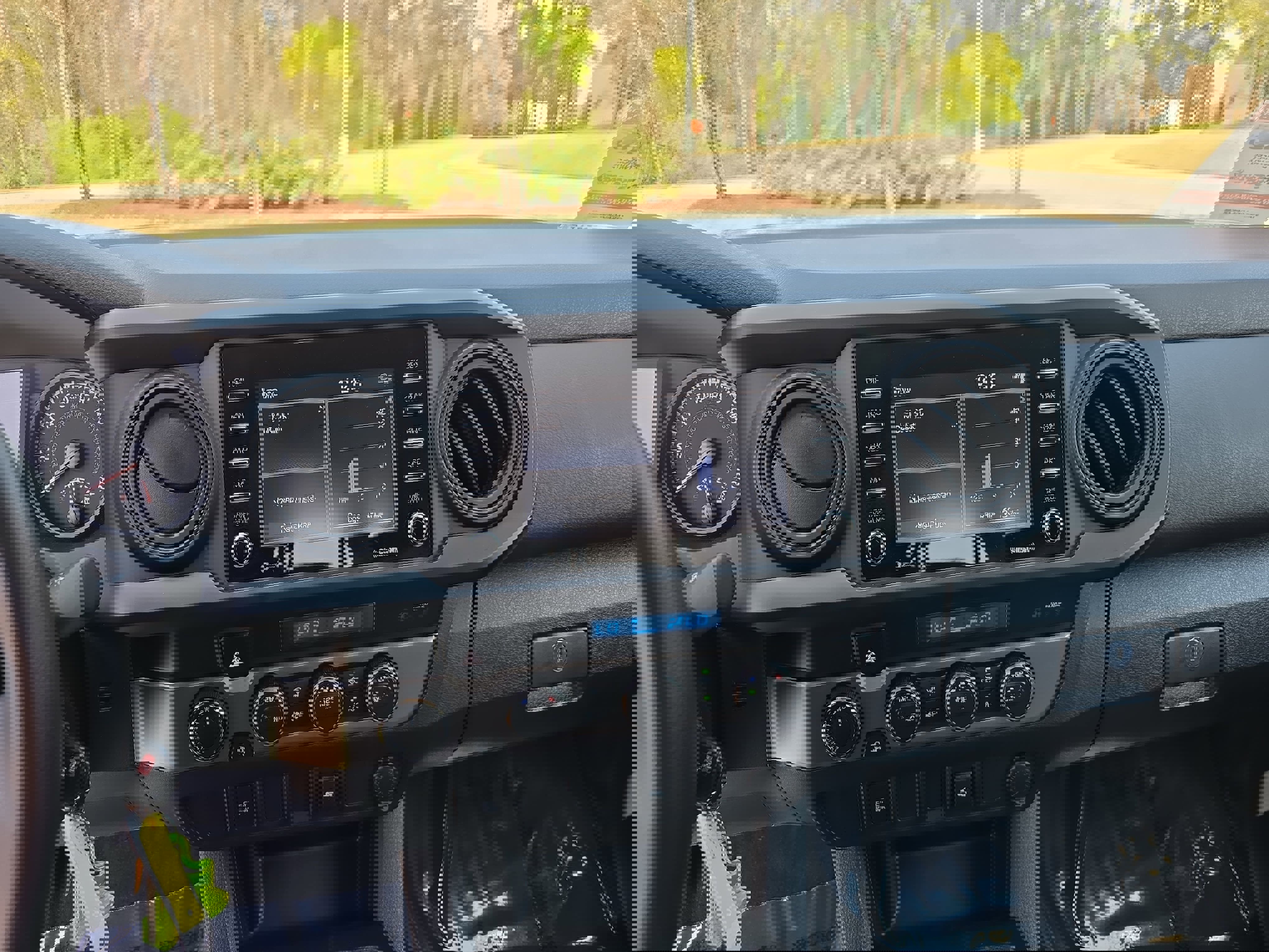 Used 2023 Toyota Tacoma SR image 22