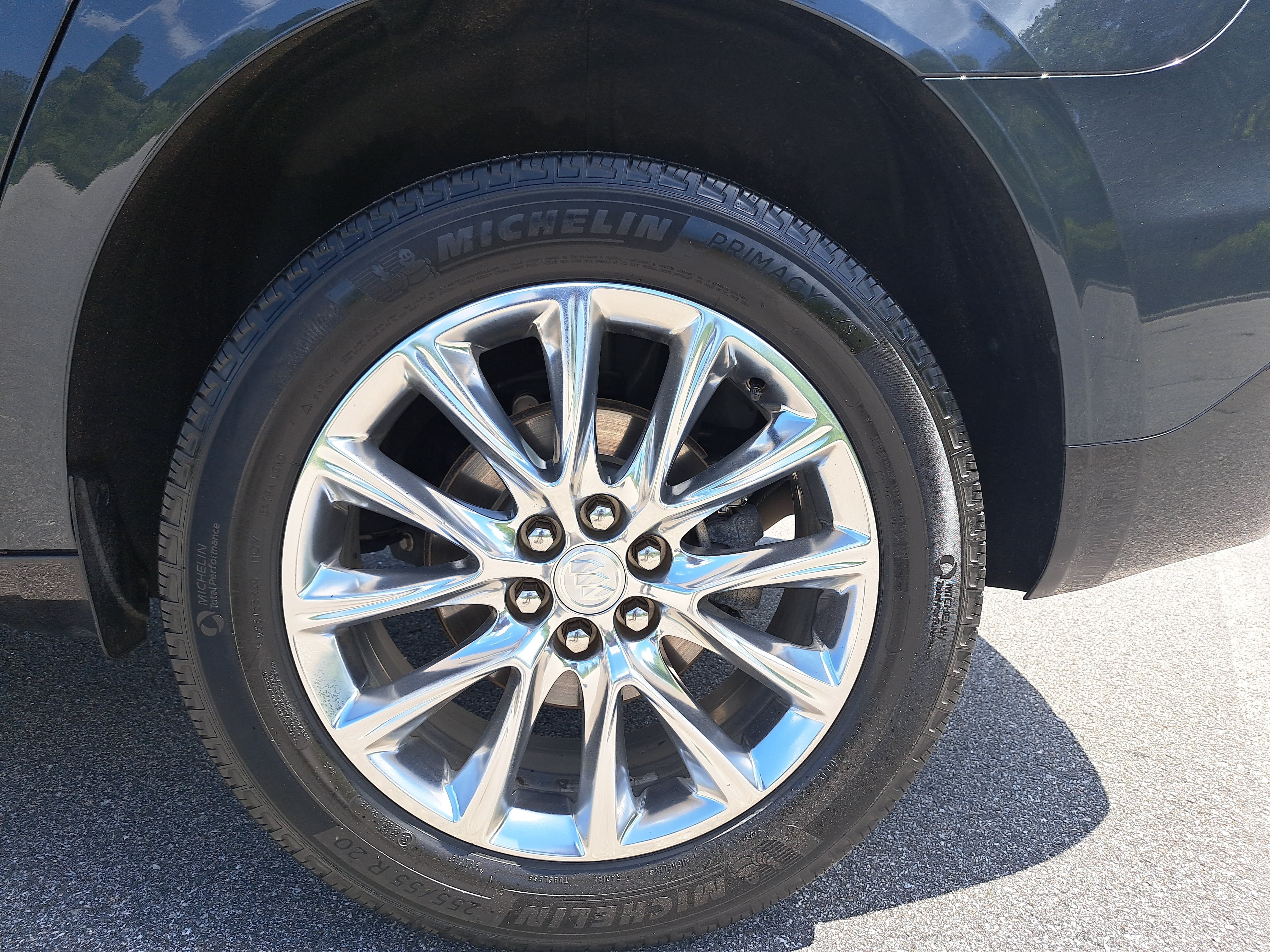 Used 2020 Buick Enclave Essence w/ Sound and Sites Package AWD/4WD image 32