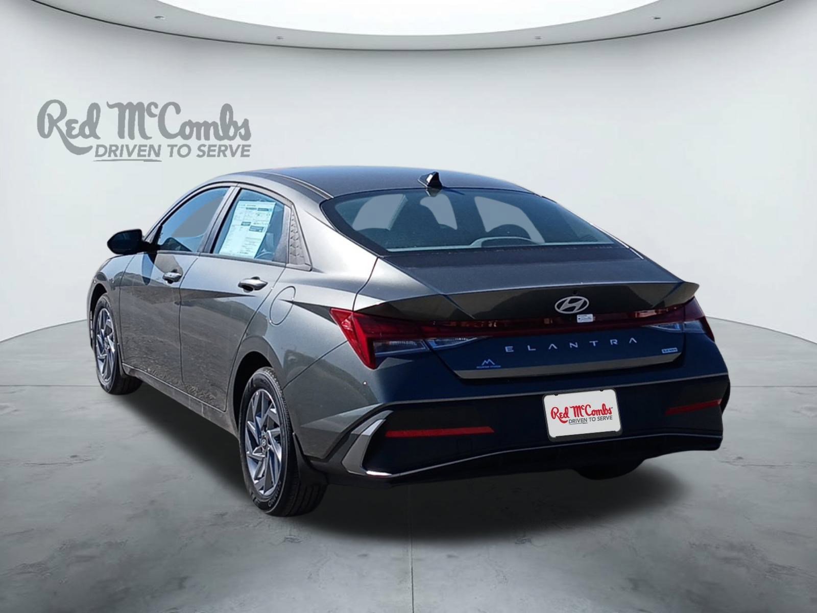 New 2025 Hyundai Elantra Blue image 3