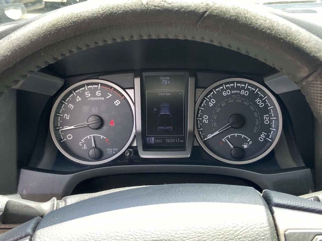 Used 2016 Toyota Tacoma SR5 w/ Towing Package RWD image 31