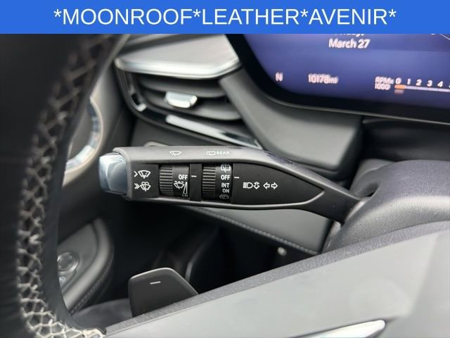 Used 2025 Buick Enclave Avenir AWD/4WD image 37