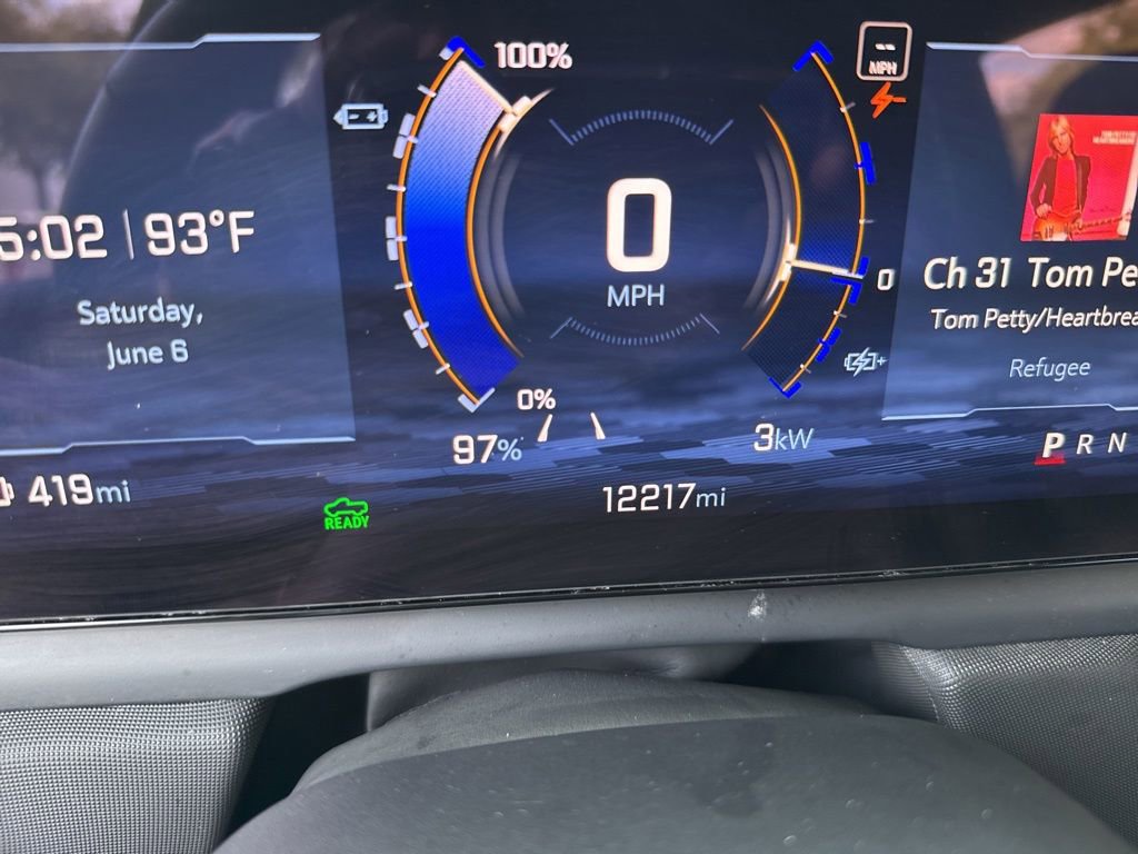 Used 2025 Chevrolet Silverado EV LT AWD/4WD image 41