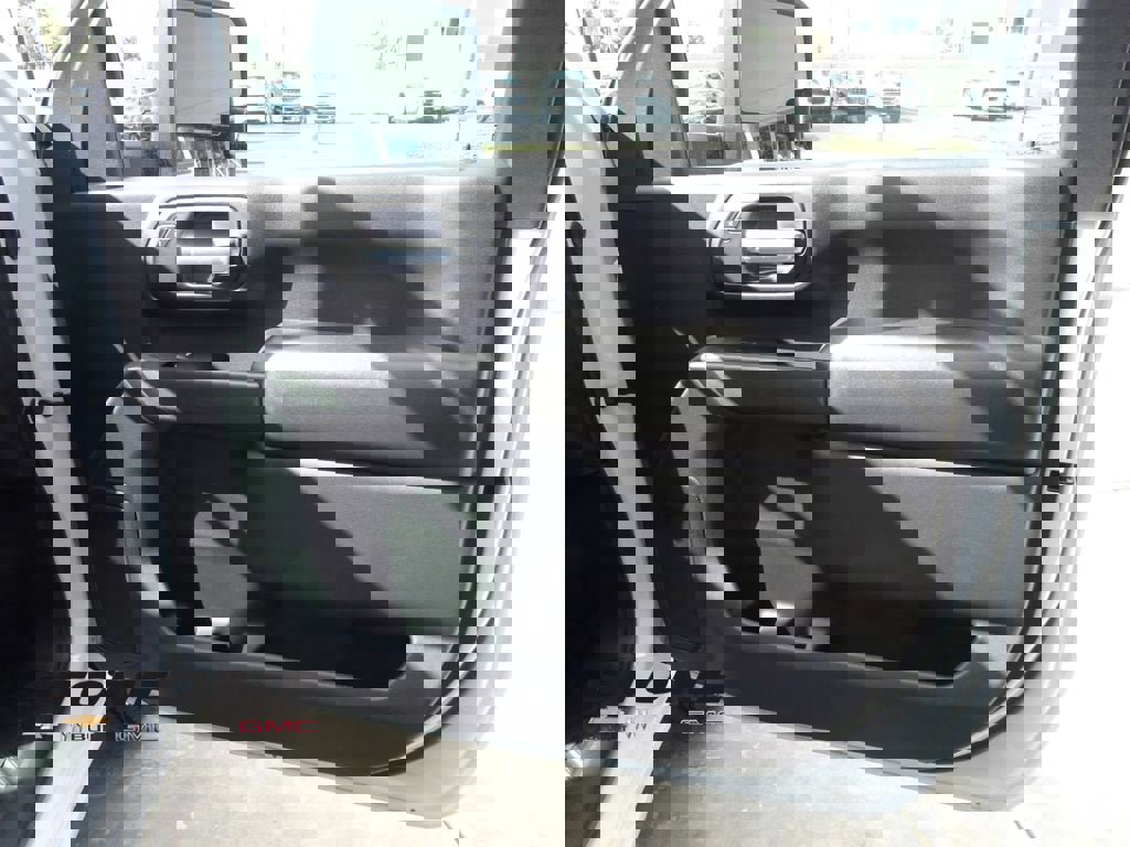 New 2026 GMC Sierra 2500 Pro w/ Convenience Package image 22