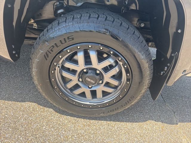 Used 2018 Toyota Tundra SR5 w/ SR5 Upgrade Package image 11