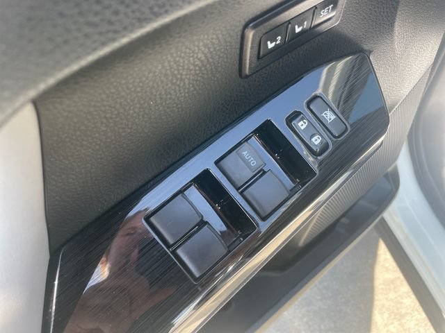 Used 2017 Toyota RAV4 Limited w/ Advanced Technology Package AWD/4WD image 21