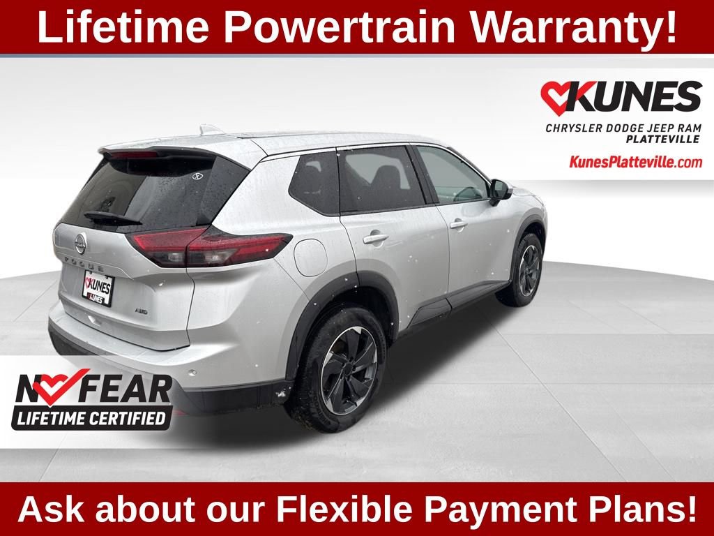 Used 2025 Nissan Rogue SV image 11