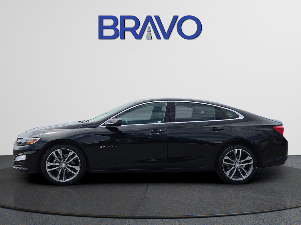 Used 2025 Chevrolet Malibu LT FWD image 2