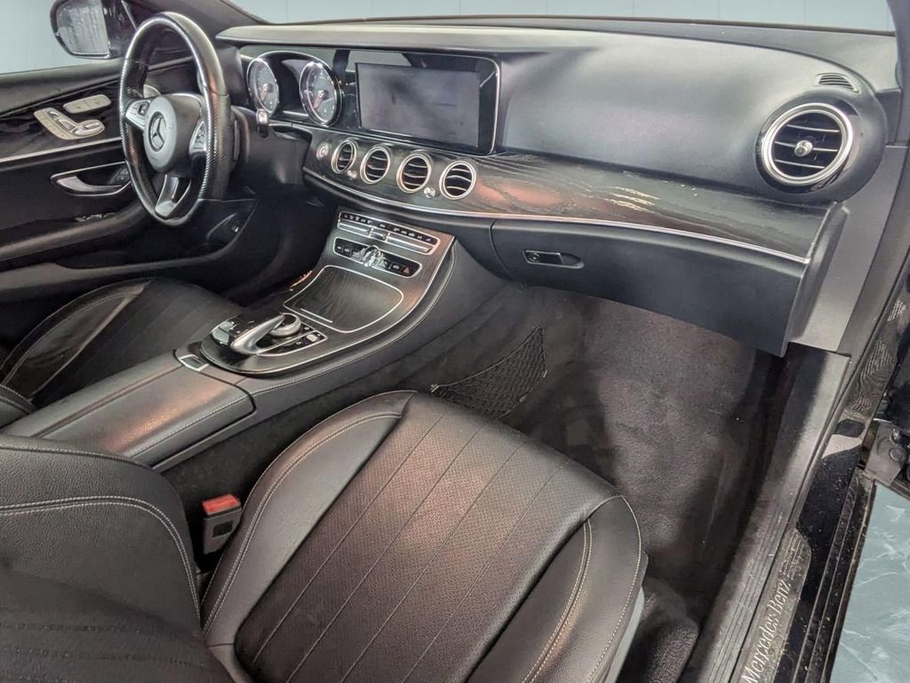 Used 2018 Mercedes-Benz E 300 image 35