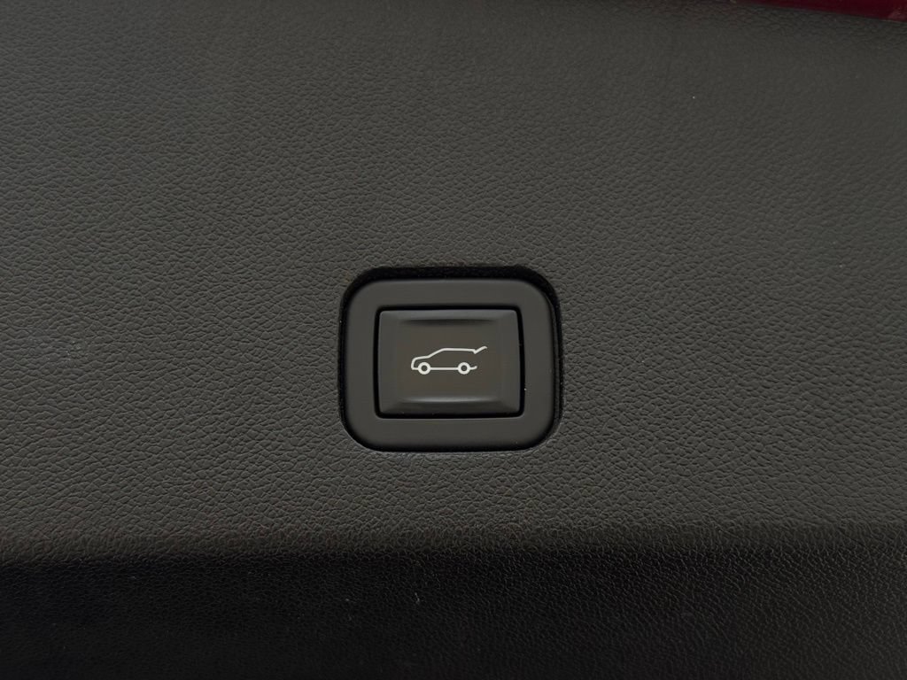 Used 2023 Cadillac XT6 Premium Luxury AWD/4WD image 15