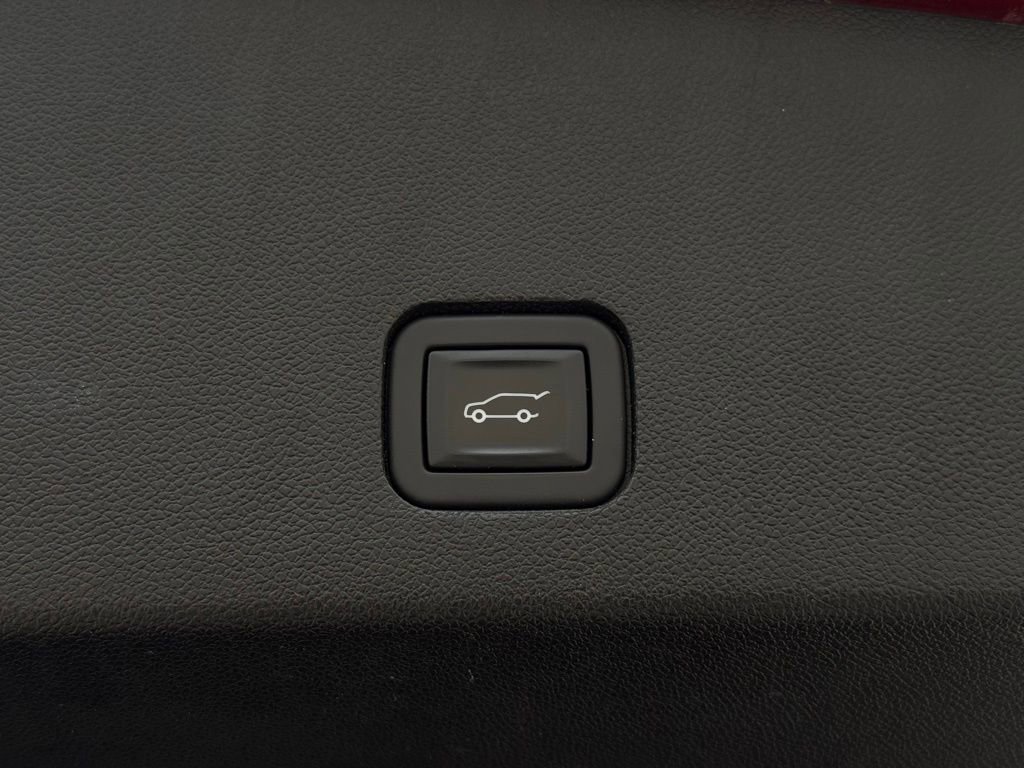 Used 2023 Cadillac XT6 Premium Luxury AWD/4WD image 15