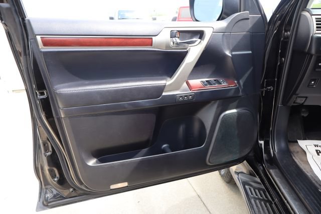 Used 2014 Lexus GX 460 w/ Premium Package AWD/4WD image 10