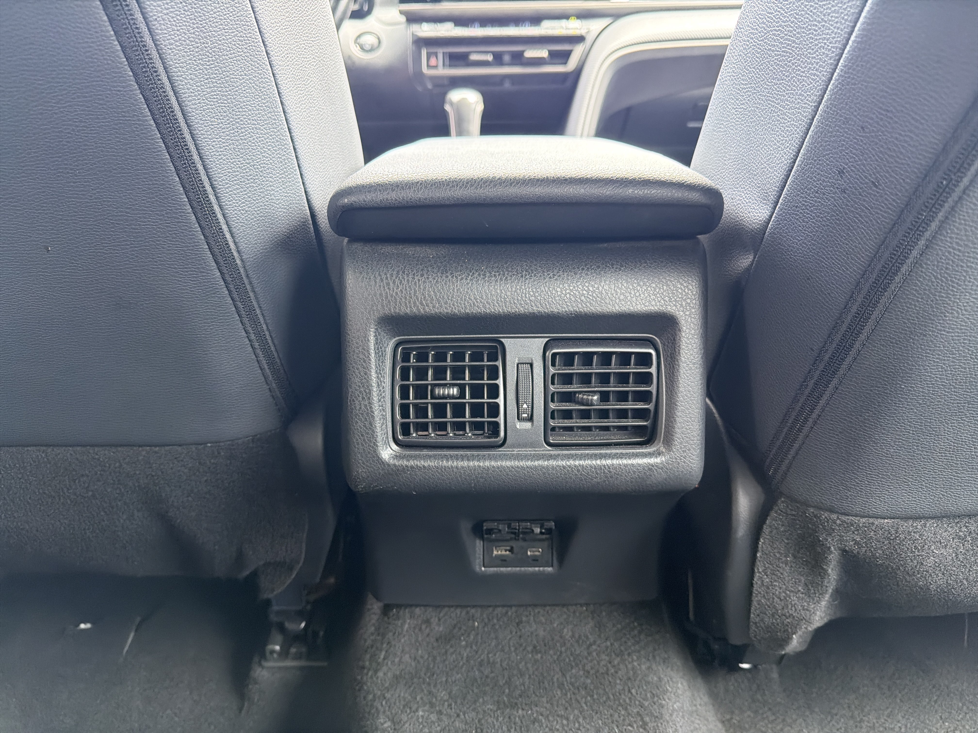 Used 2025 Toyota Camry SE FWD image 28