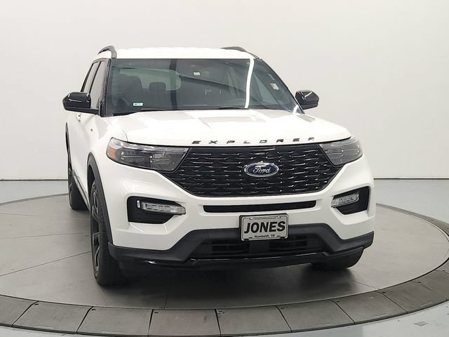 Used 2024 Ford Explorer ST-Line w/ Class IV Trailer Tow Package AWD/4WD image 3