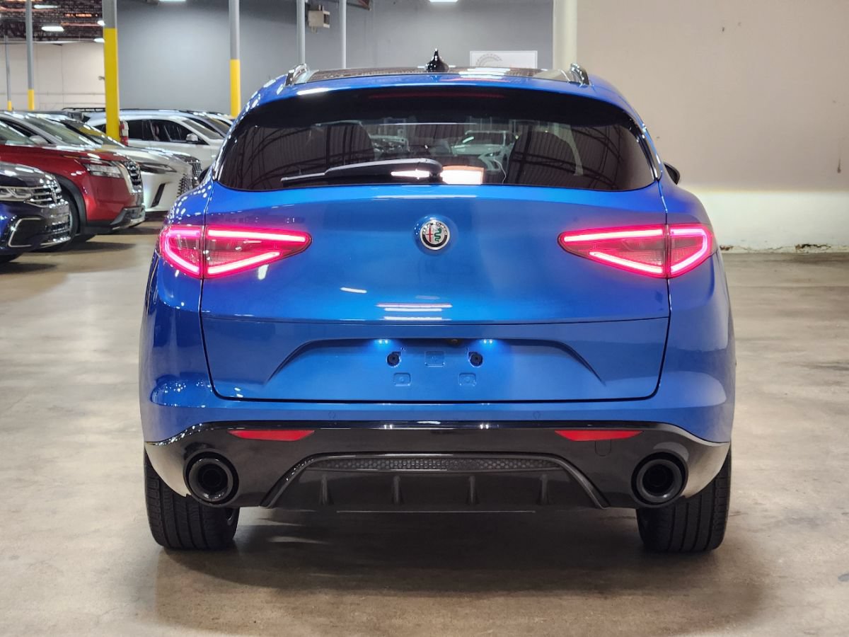 Used 2024 Alfa Romeo Stelvio Veloce AWD/4WD image 8