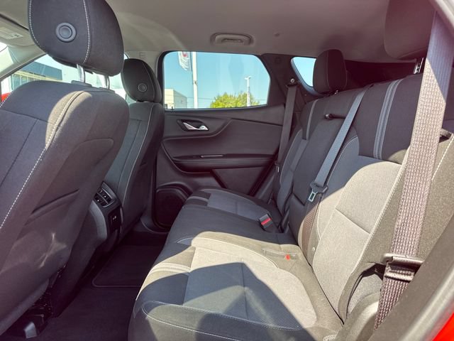 Used 2025 Chevrolet Blazer LT AWD/4WD image 11