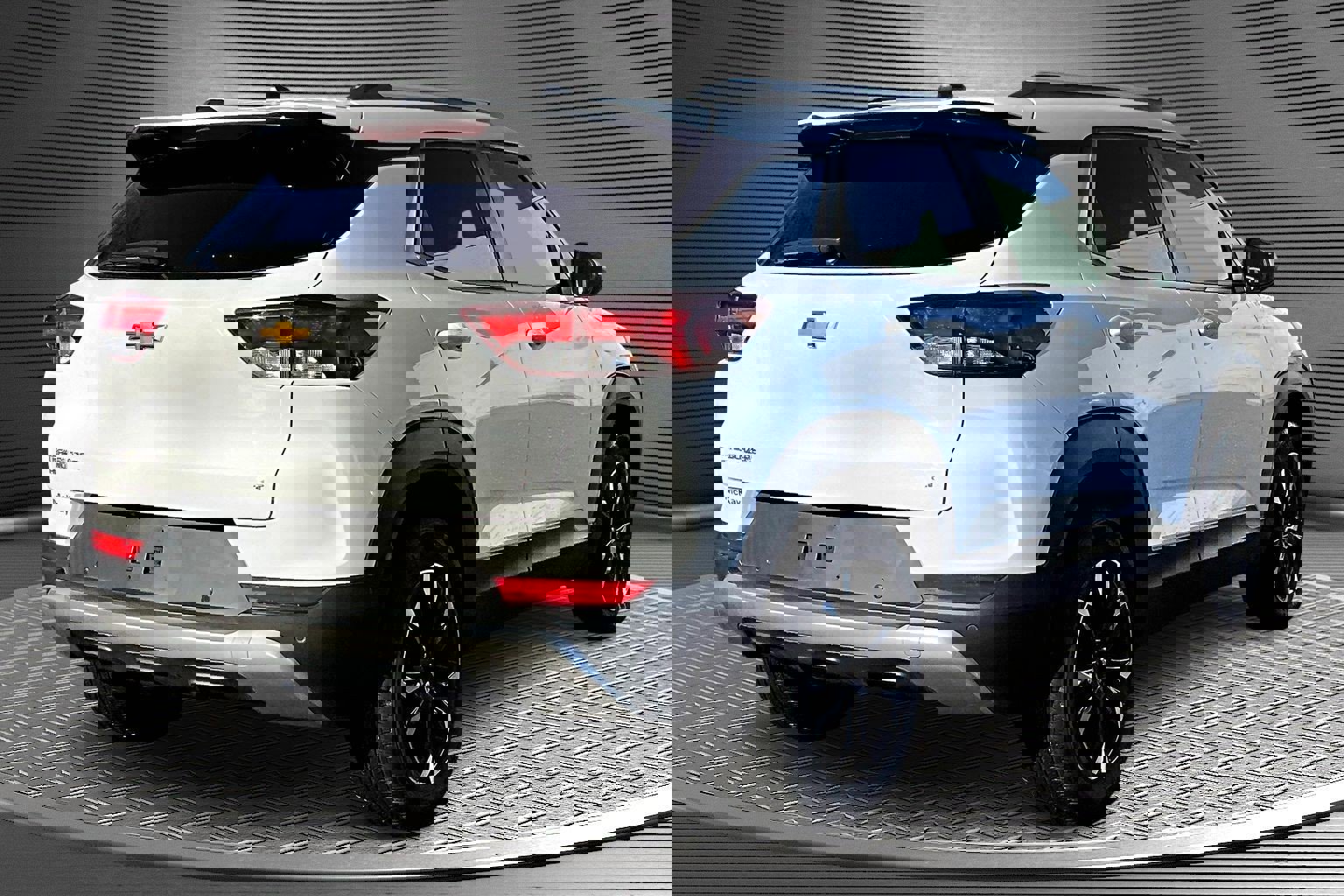 Used 2022 Chevrolet TrailBlazer LT w/ Driver Confidence Package image 6