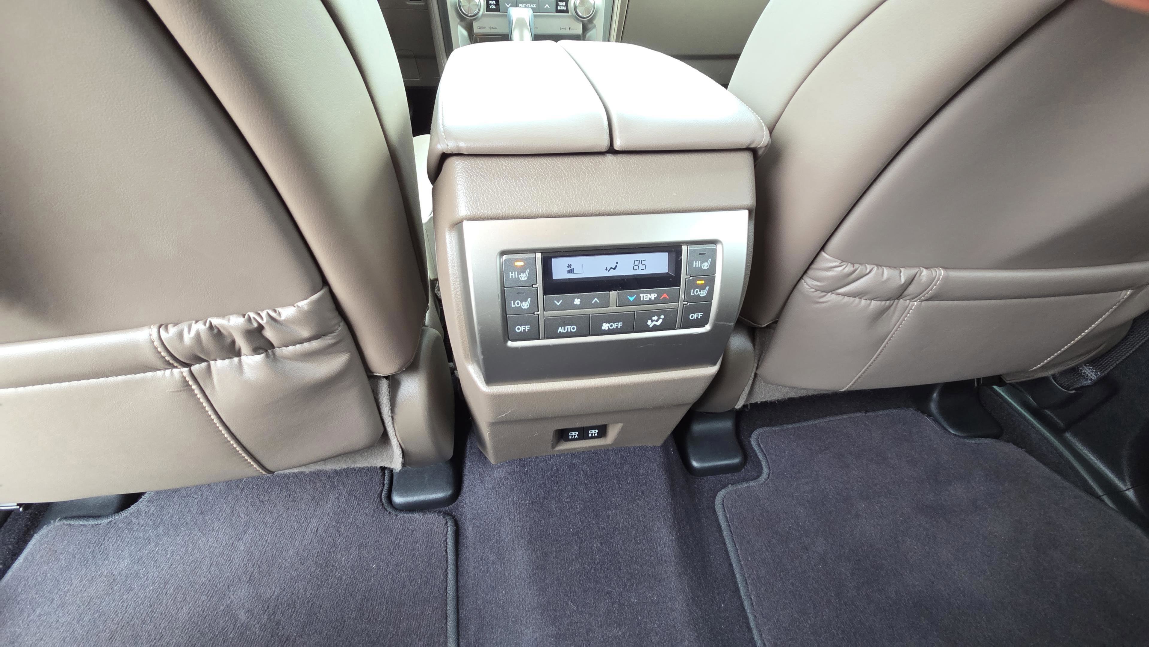 Used 2020 Lexus GX 460 Luxury w/ Off Road Package image 16