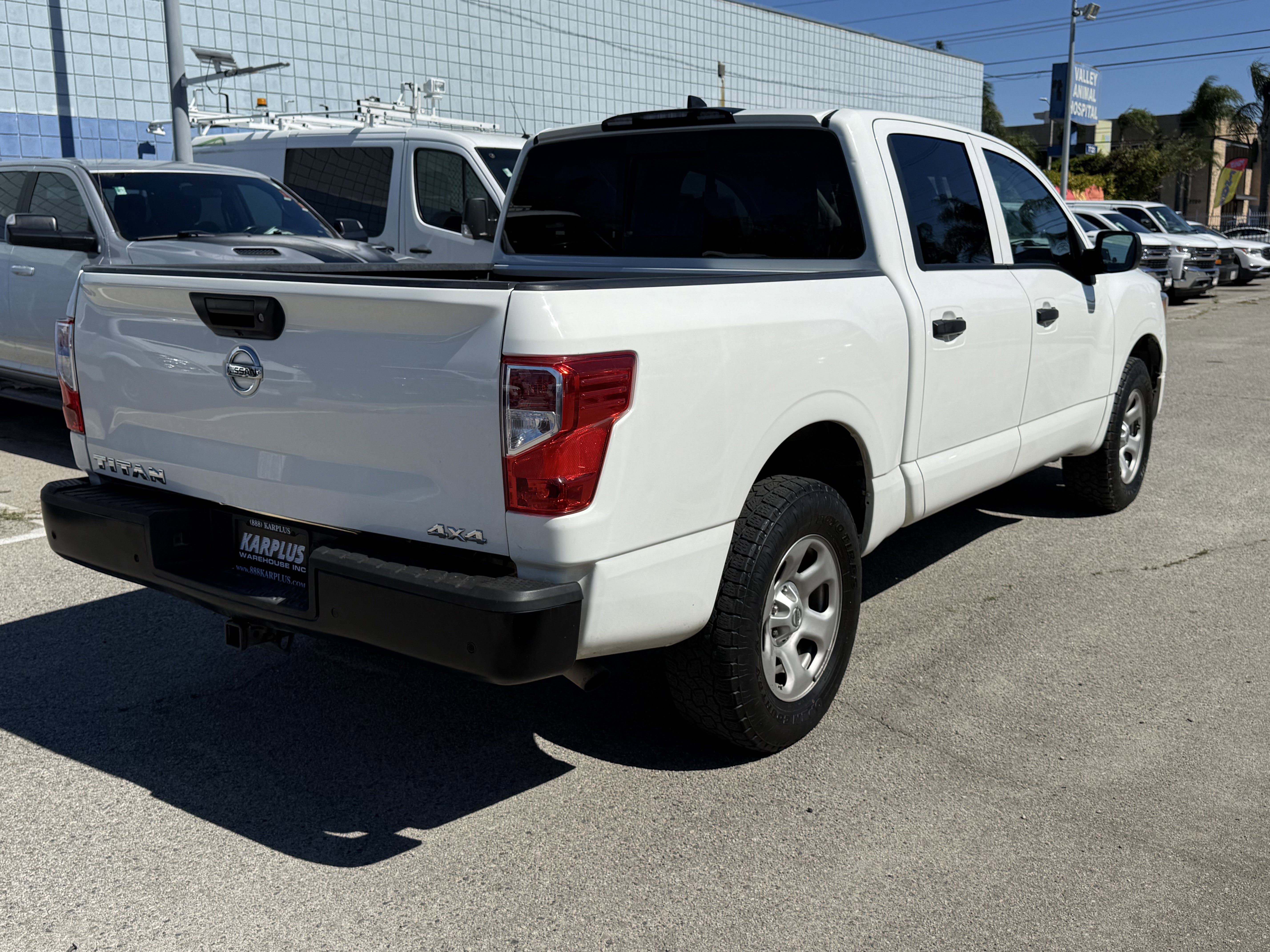 Used 2022 Nissan Titan S w/ S Utility Package image 10