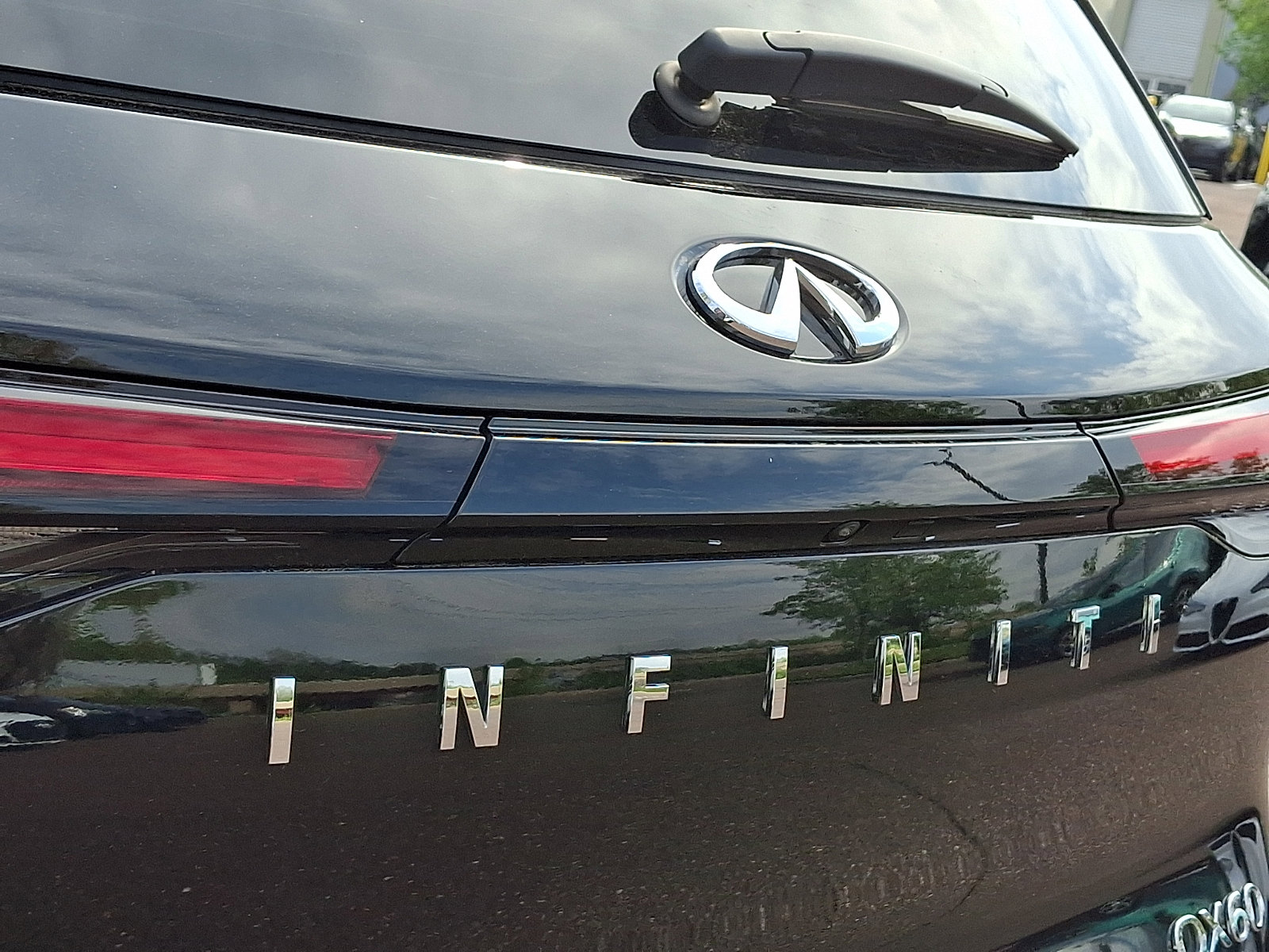 Certified 2023 INFINITI QX60 Luxe w/ Cargo Package image 31