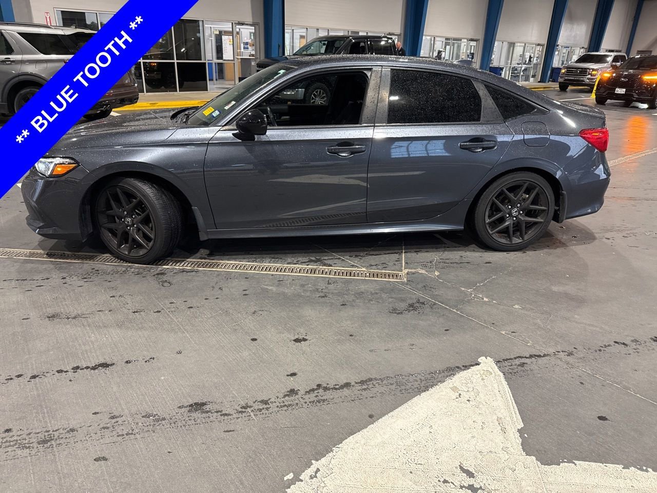 Used 2023 Honda Civic Sport image 3