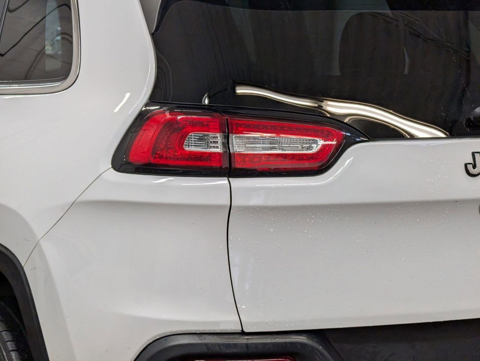 Used 2016 Jeep Cherokee Latitude image 13