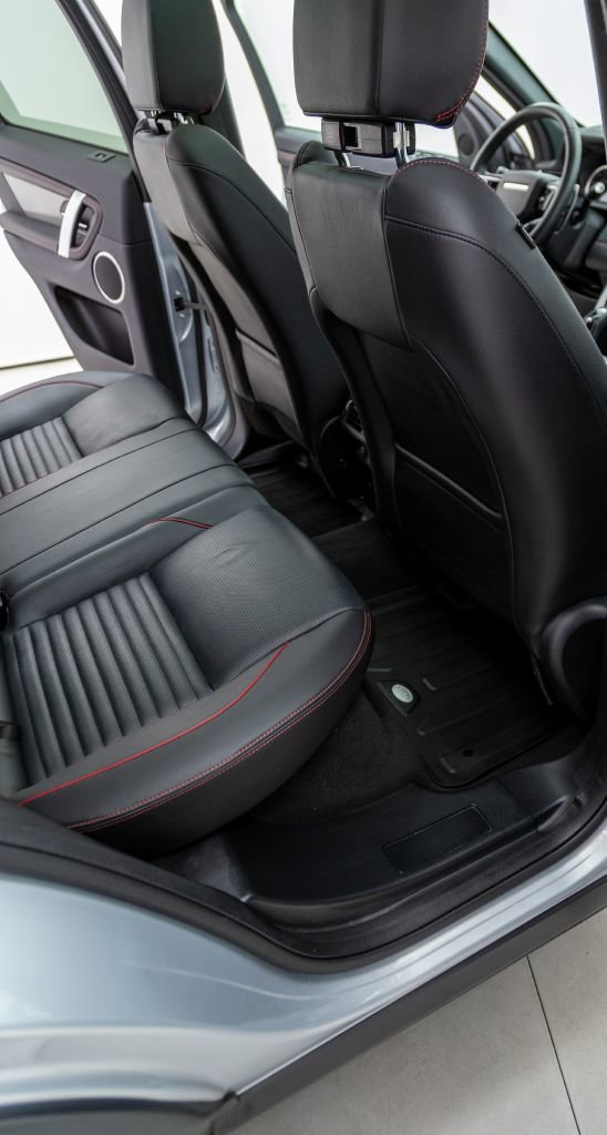 Used 2023 Land Rover Discovery Sport S R-Dynamic image 39