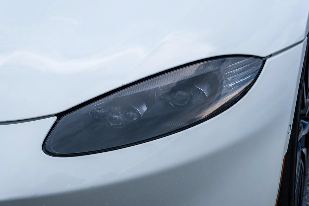 Used 2019 Aston Martin V8 Vantage Coupe RWD image 14