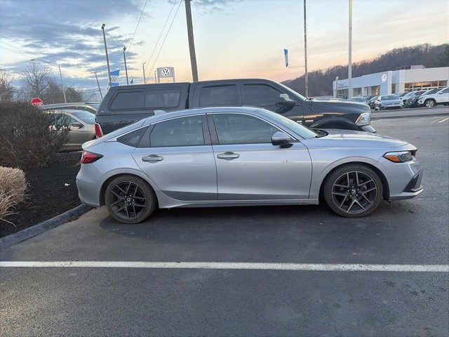 Used 2022 Honda Civic Sport Touring image 4