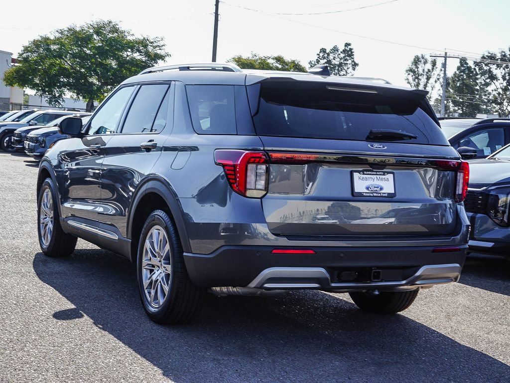 New 2026 Ford Explorer Platinum RWD image 4