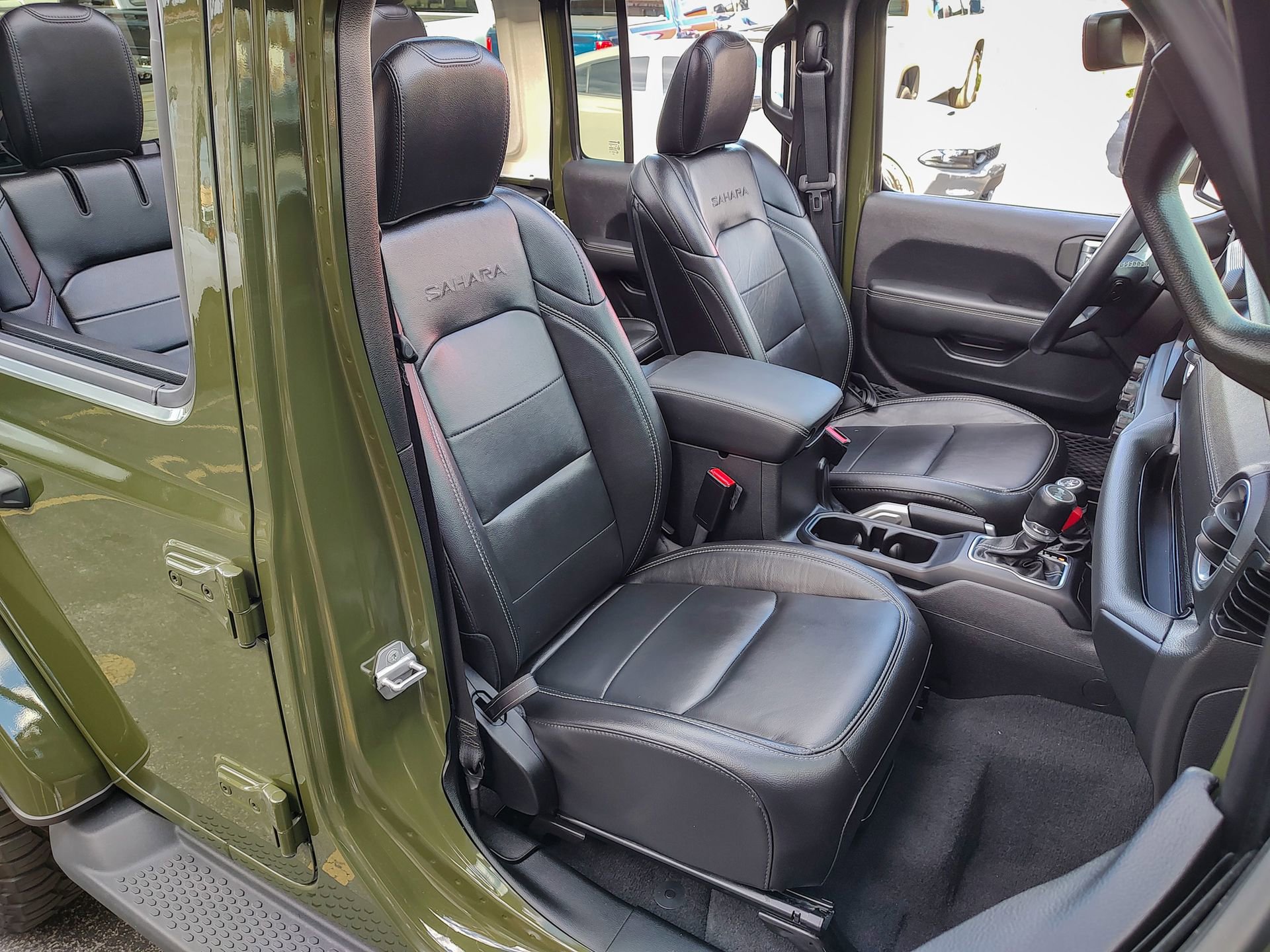 Used 2021 Jeep Wrangler Unlimited Sahara w/ Cold Weather Group image 16