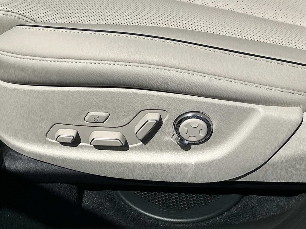New 2027 Genesis GV80 2.5T Prestige AWD/4WD image 16